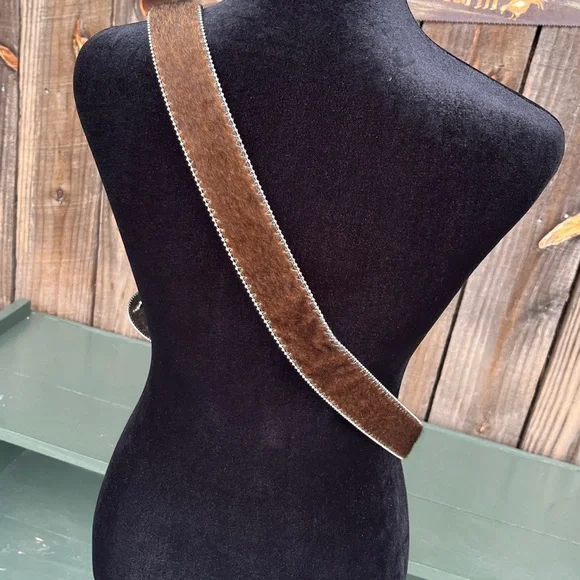 Western Leather Belt & rhinestone Cross buckle XXL fit up to a 44 waist cowgirl - Picture 4 of 7